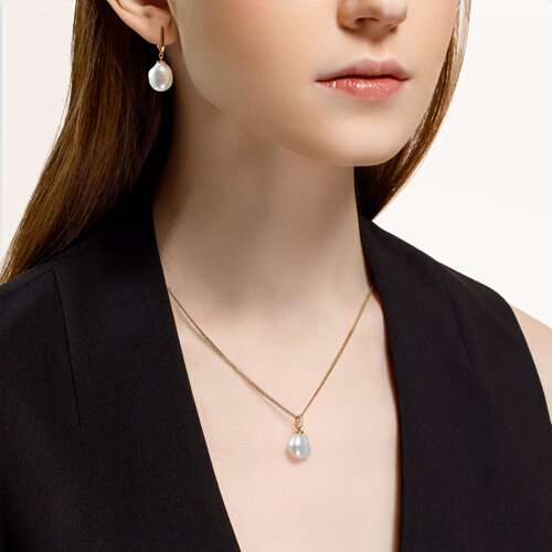 Серьги из красного золота с жемчугом