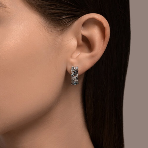 Серьги из белого золота с топазами и фианитами