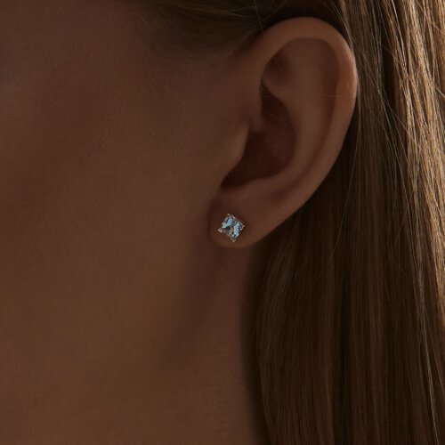 Серьги пусеты из золота с топазами