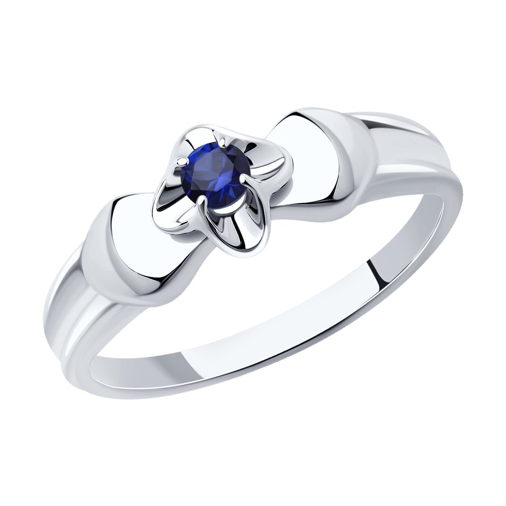 Кольцо из серебра с корундом