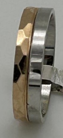 Обручальное кольцо из комбинированного золота