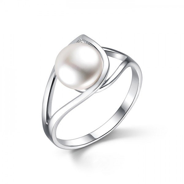 Кольцо из серебра с жемчугом и фианитом