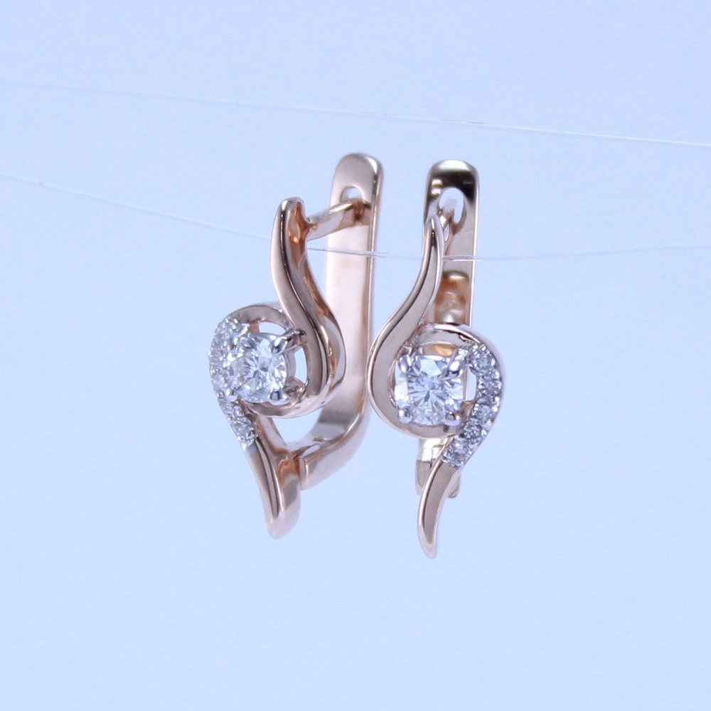 Серьги из красного золота с бриллиантами