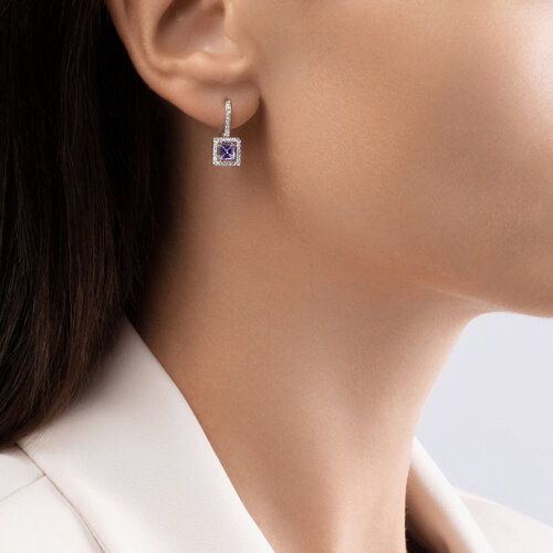 Серьги из белого золота с бриллиантами и танзанитами