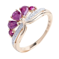 Кольцо из красного золота с рубинами и бриллиантами