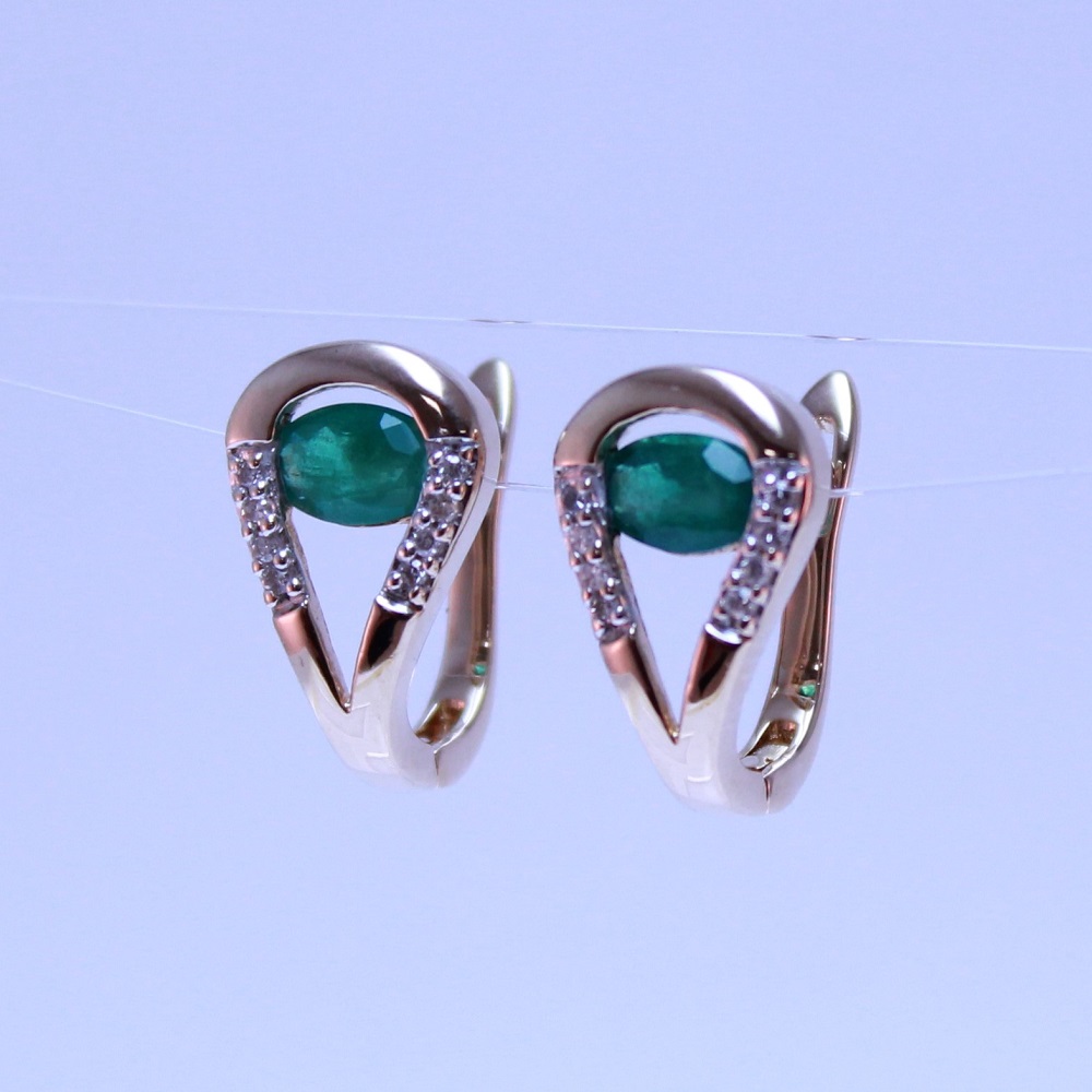 Серьги из красного золота с изумрудами и бриллиантами