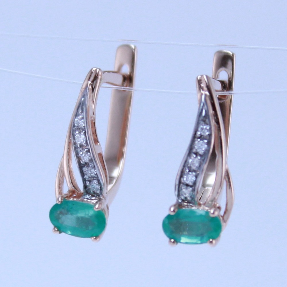 Серьги из красного золота с изумрудами и бриллиантами