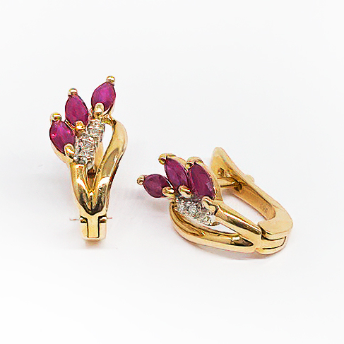Серьги из красного золота с рубинами и бриллиантами