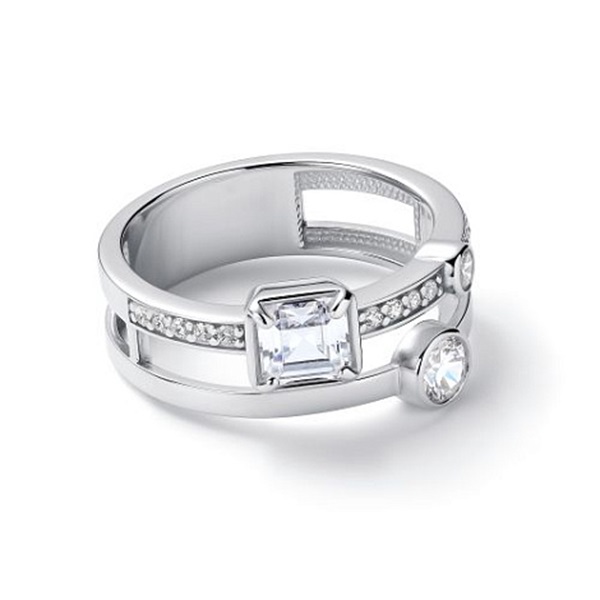 Кольцо из серебра с фианитами