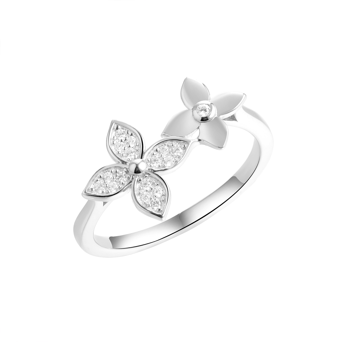 Кольцо из серебра с фианитами