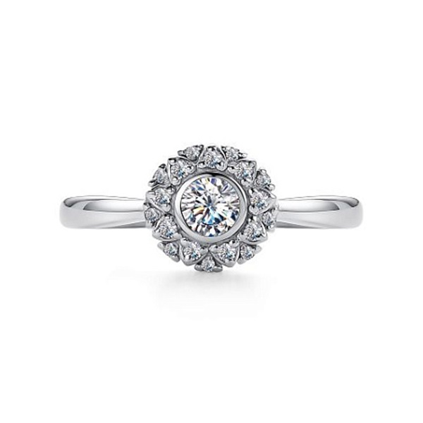 Кольцо из серебра с фианитами