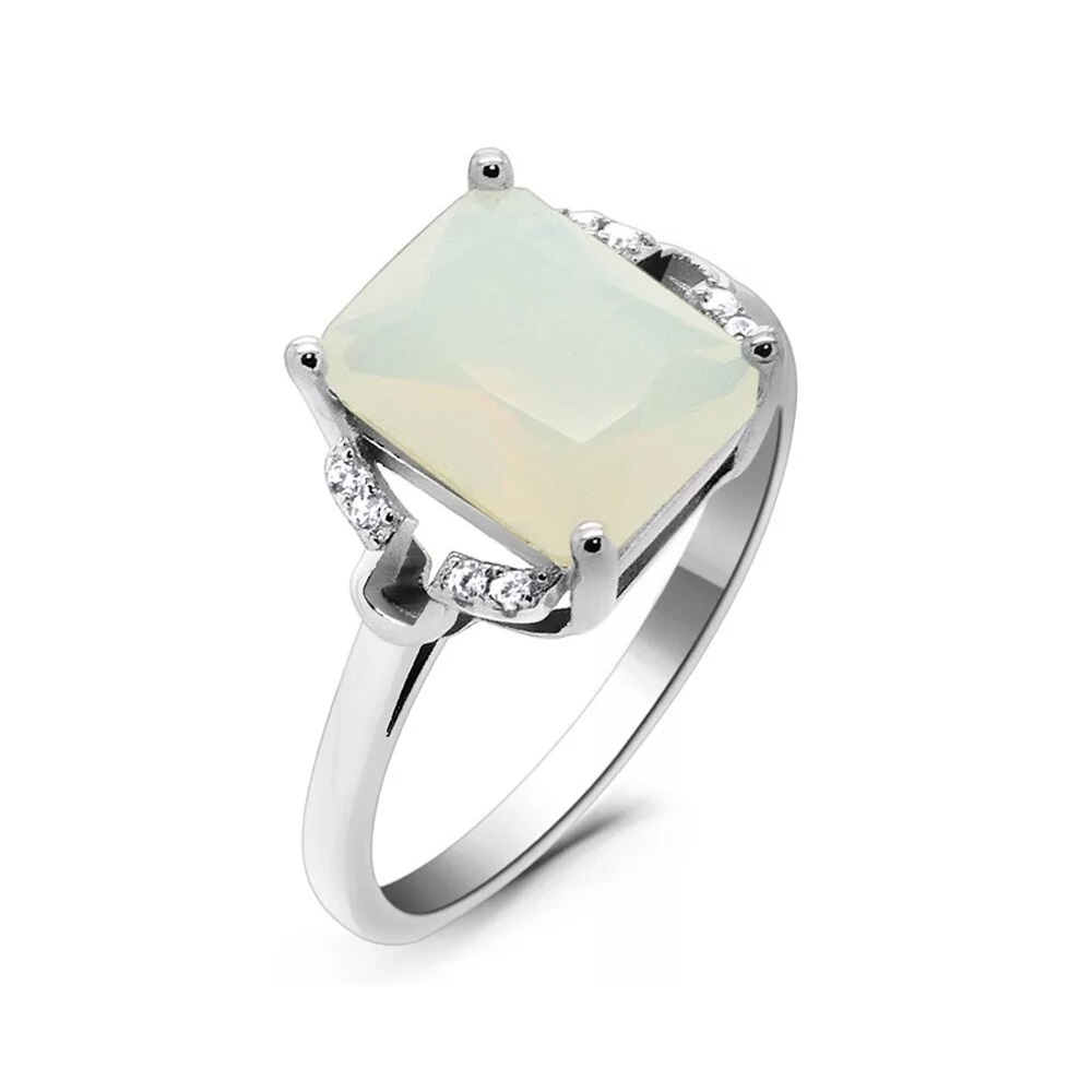 Кольцо из серебра с лунным камнем и цирконами