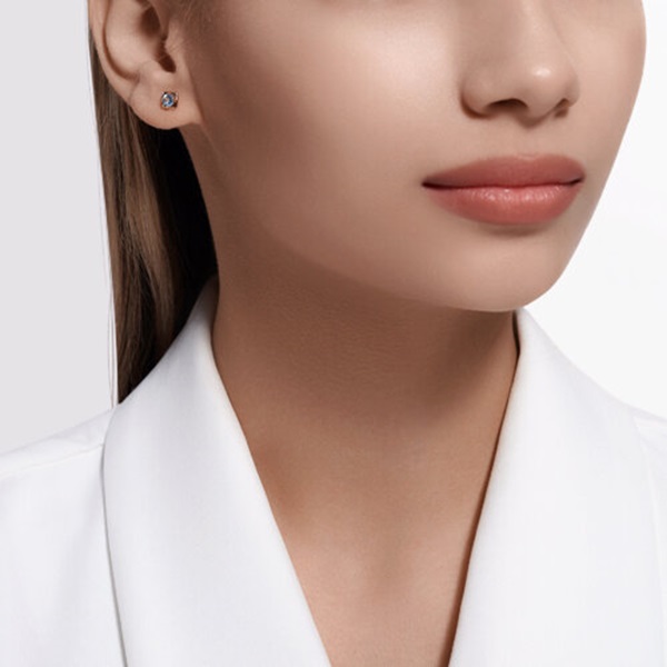 Серьги пусеты из красного золота с топазами