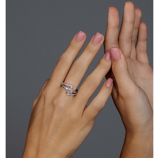 Кольцо из серебра с горным хрусталем и фианитами