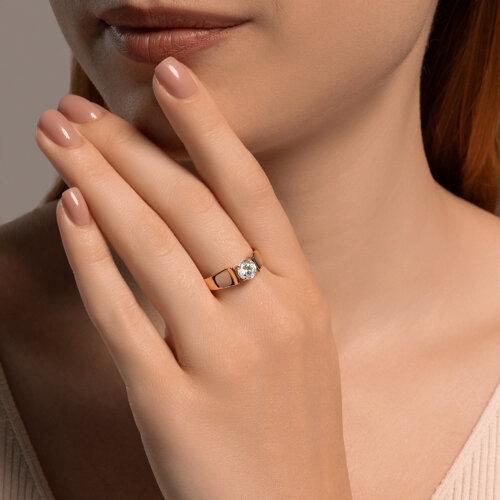 Кольцо из красного золота с фианитом