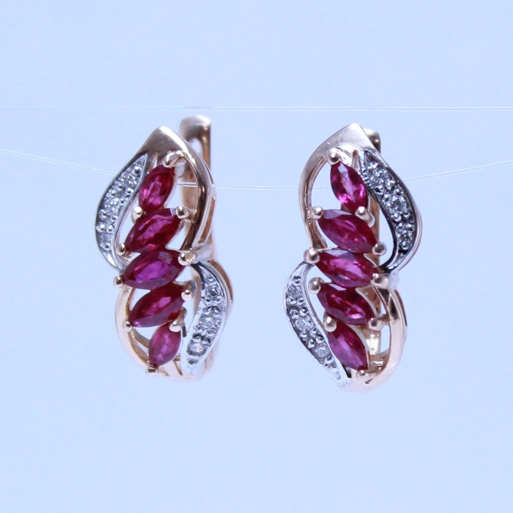 Серьги из красного золота с рубинами и бриллиантами