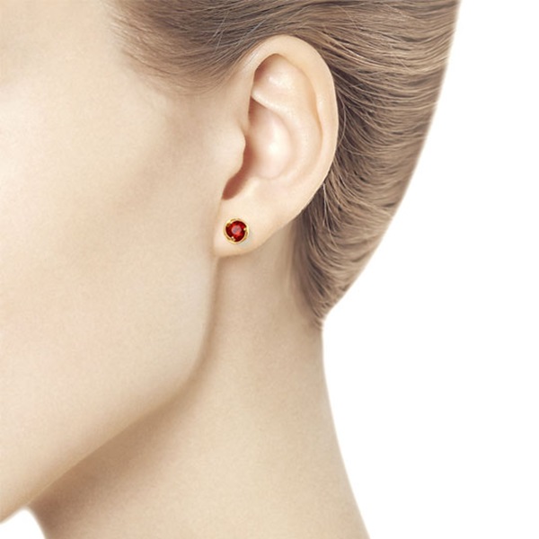 Серьги пусеты из красного золота с гранатами