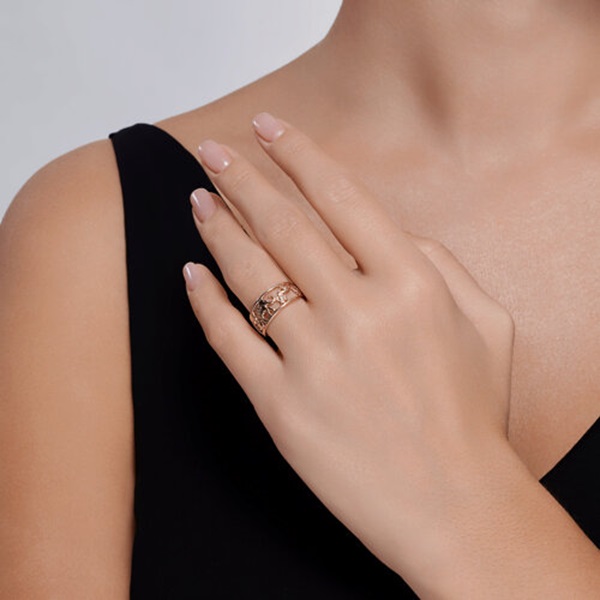 Кольцо из красного золота с фианитами