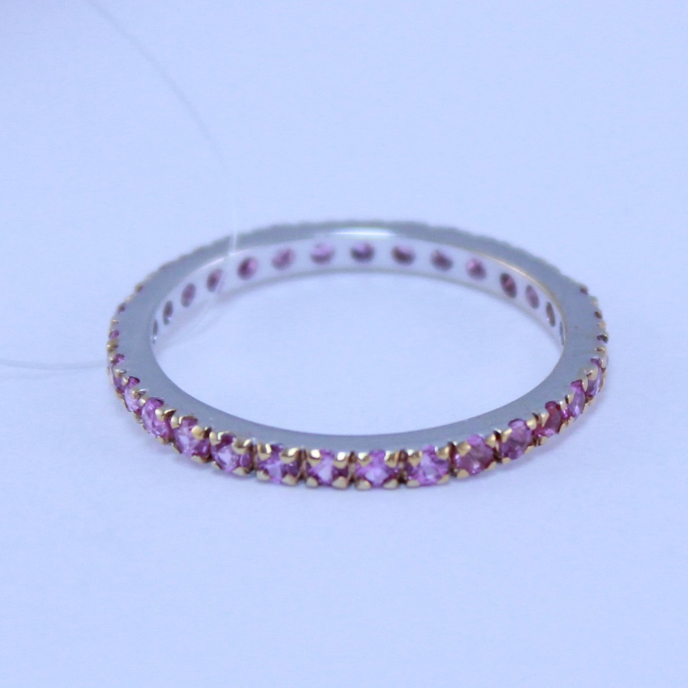 Кольцо из белого золота с рубином и сапфирами