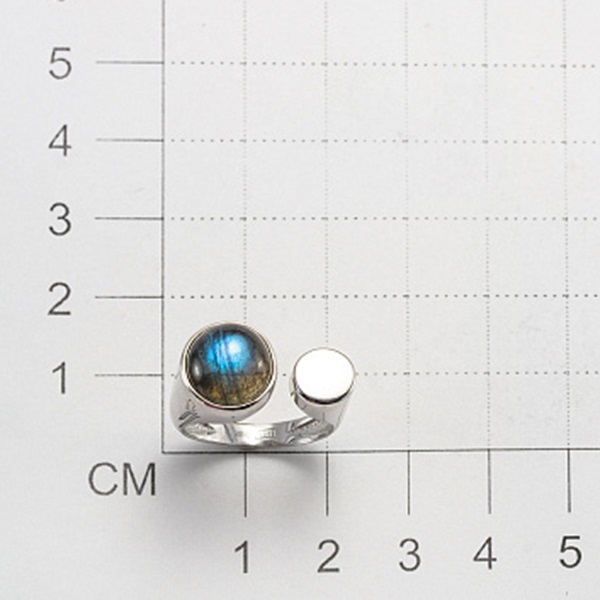 Кольцо из серебра с лабрадоритом