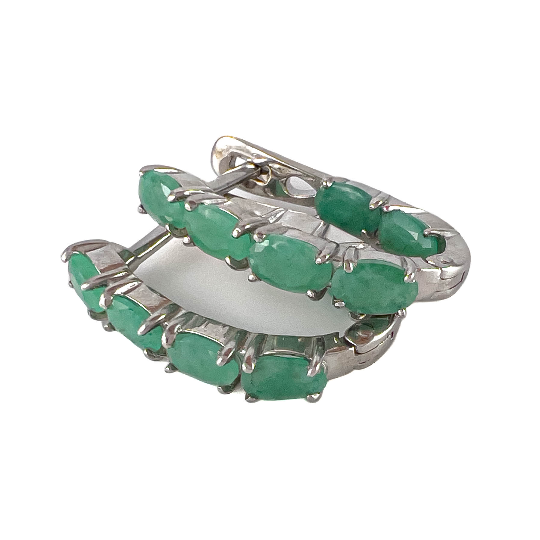 Серьги из серебра с изумрудами