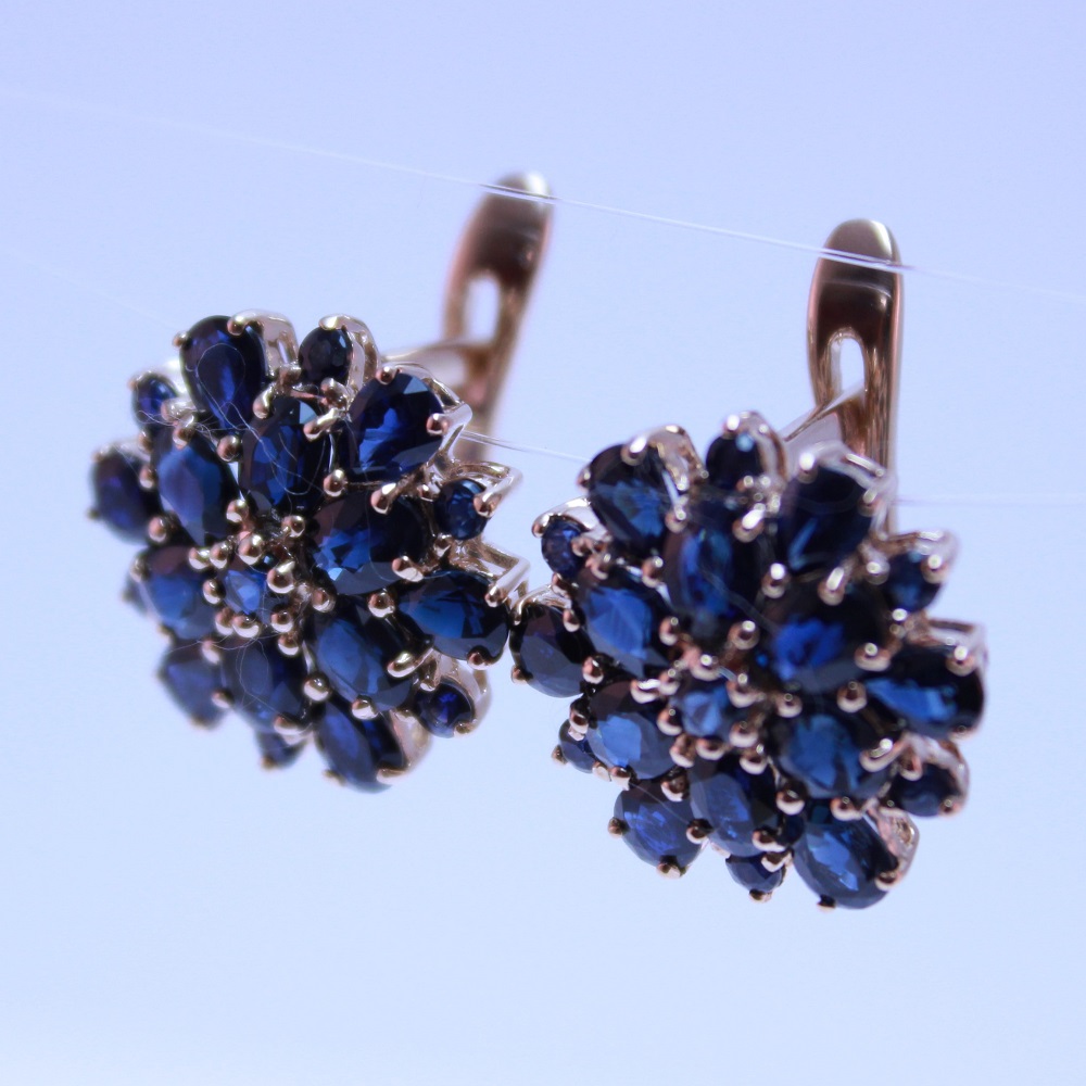 Серьги из красного золота с сапфирами