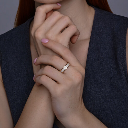 Кольцо из красного золота с фианитами