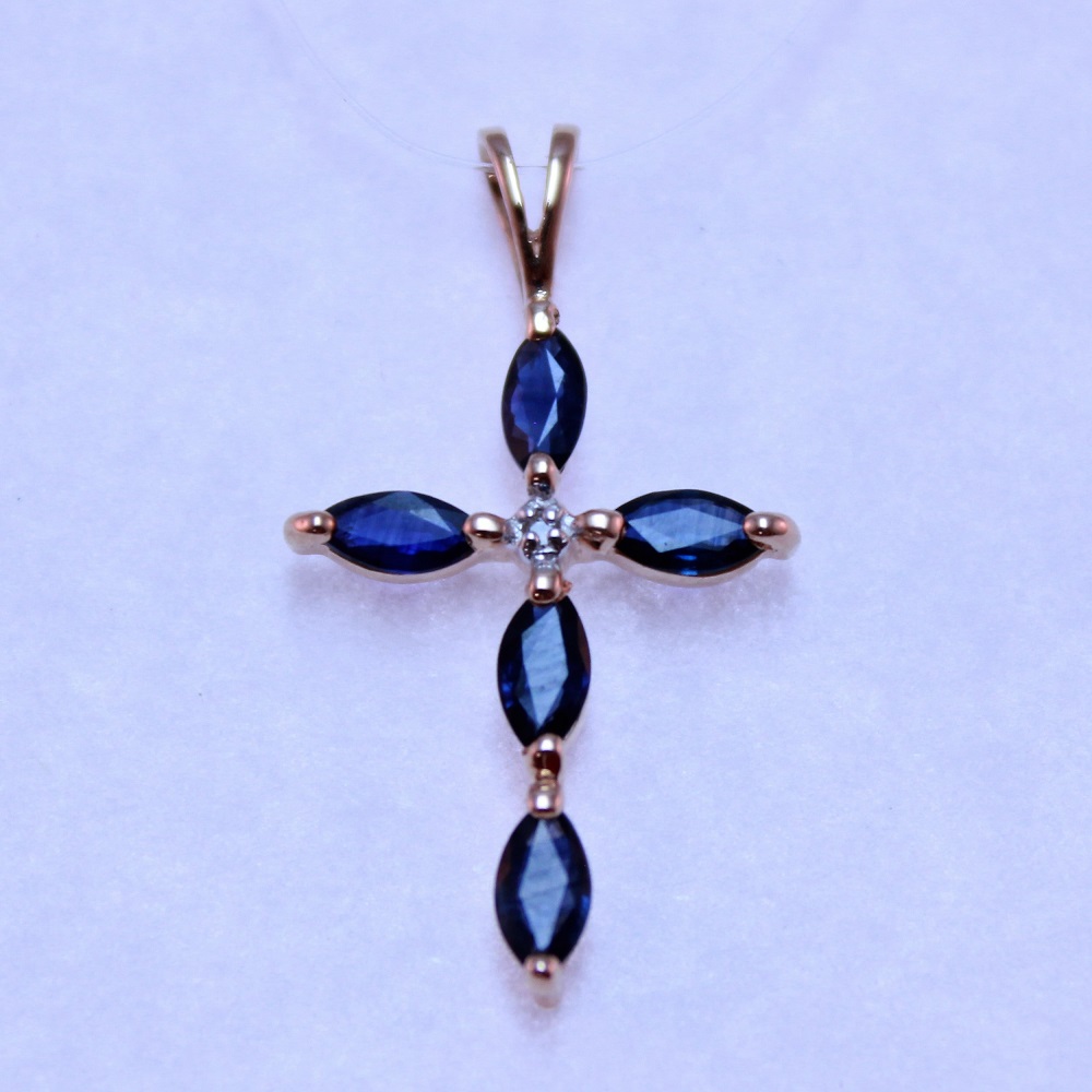 Декоративный крестик из красного золота с сапфирами и бриллиантом