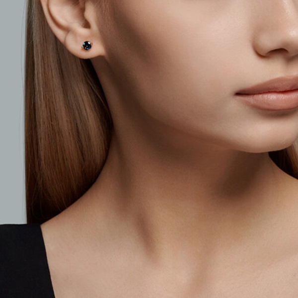 Серьги пусеты из красного золота с топазами