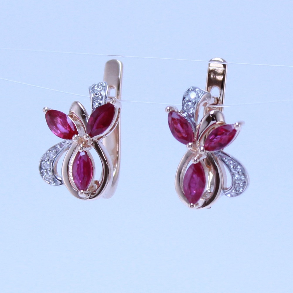 Серьги из красного золота с рубинами и бриллиантами