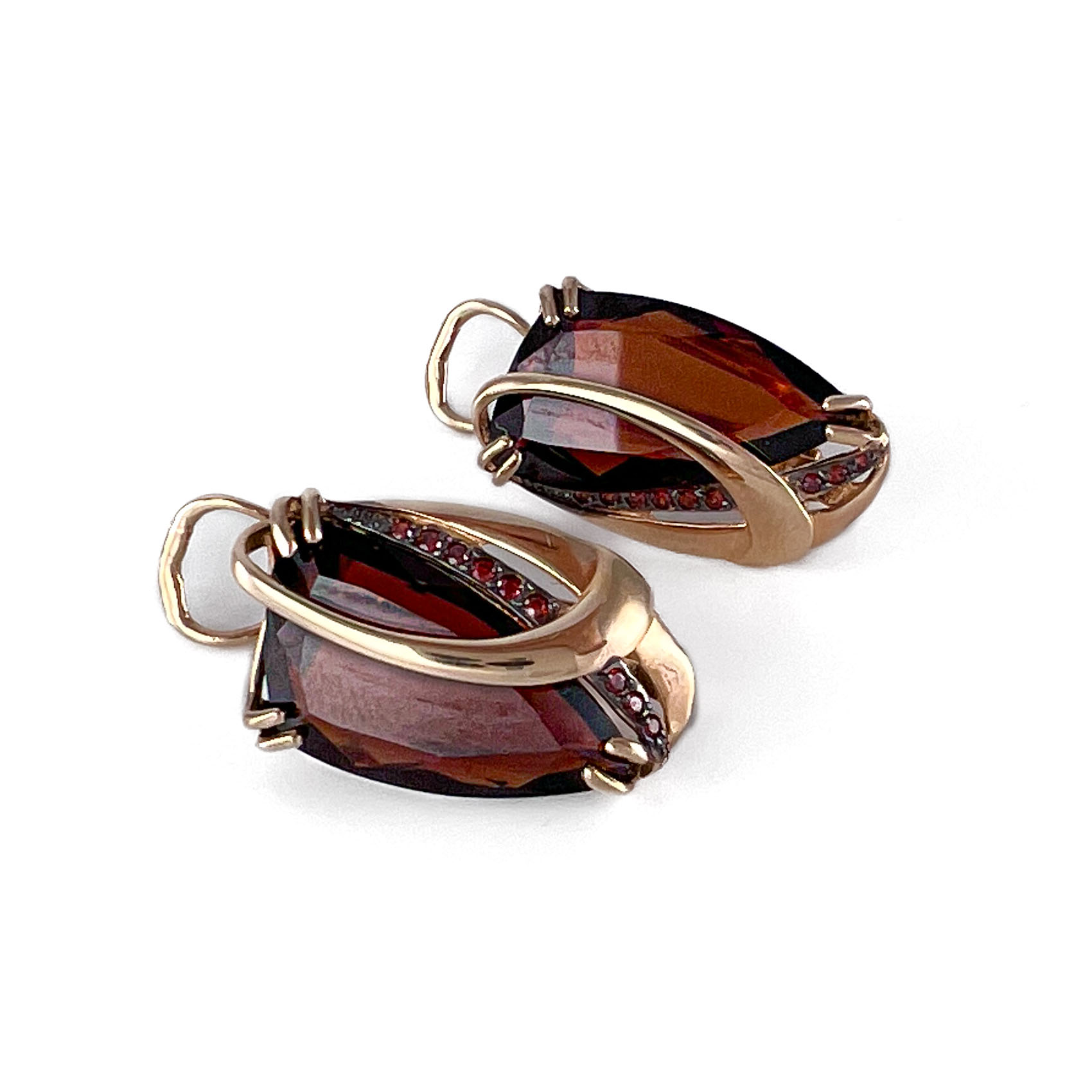 Серьги из золота с гранатом и фианитами