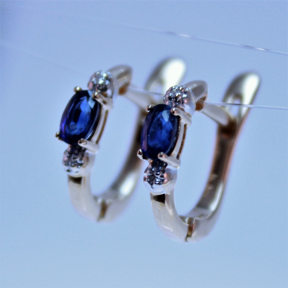 Серьги из золота с бриллиантами и сапфирами