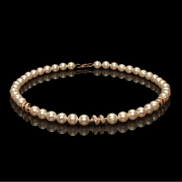 Бусы из красного золота с жемчугом