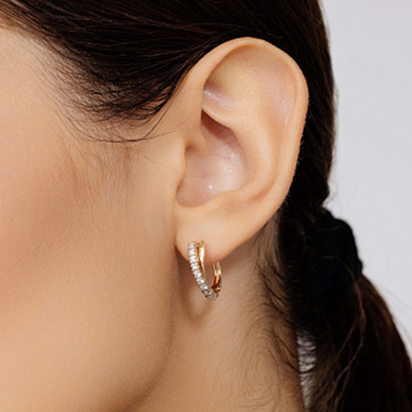 Серьги из красного золота с бриллиантами