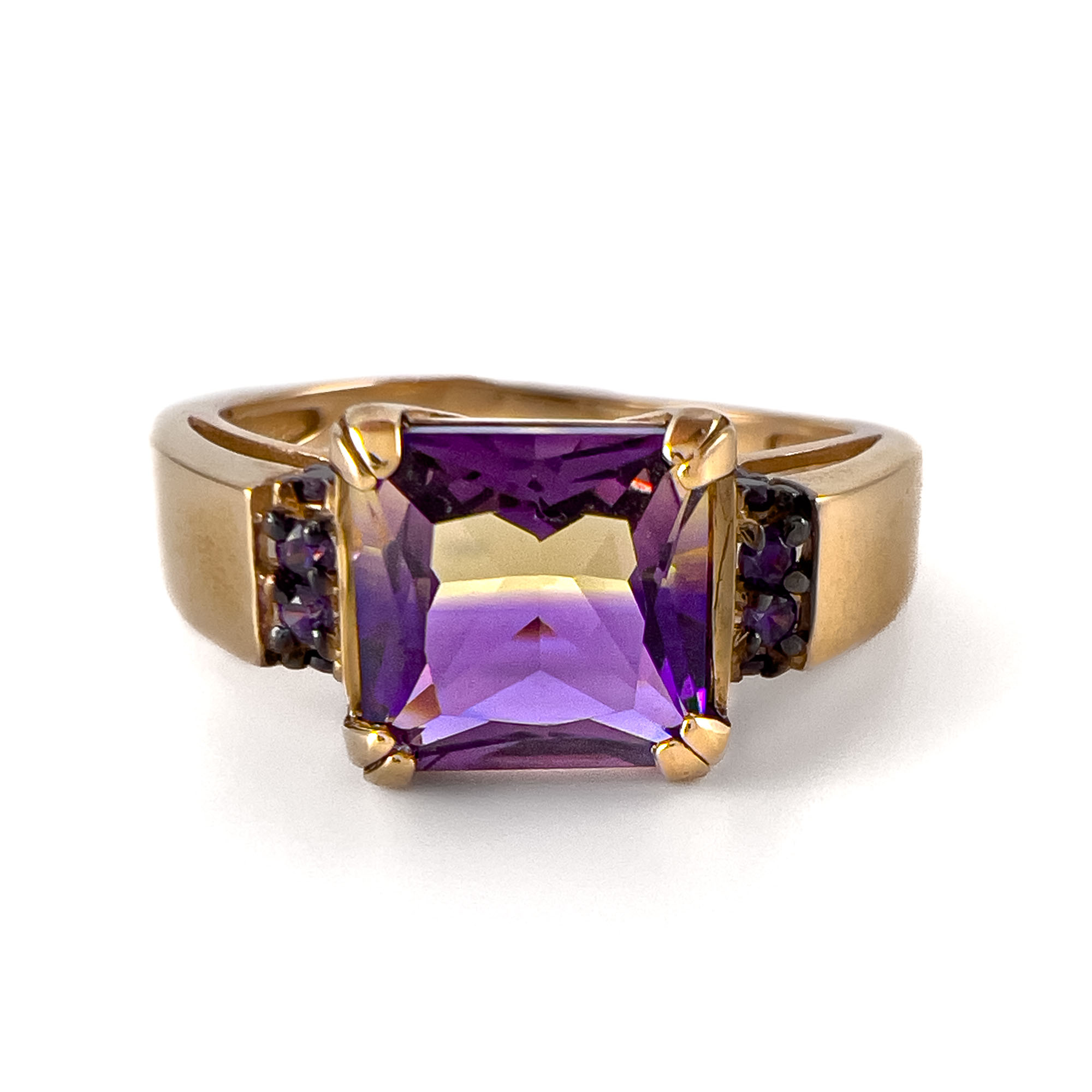 Кольцо из красного золота с аметистом и фианитами