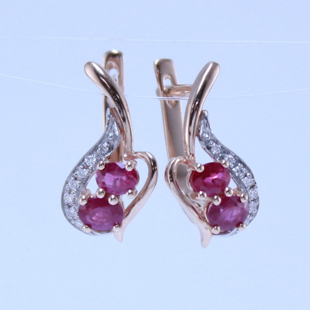 Серьги из красного золота с рубинами и бриллиантами