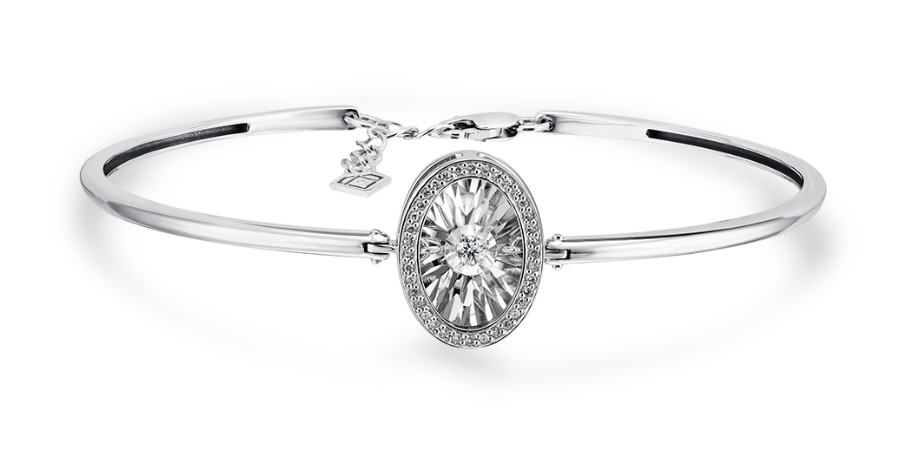 Браслет из белого золота с танцующим бриллиантом