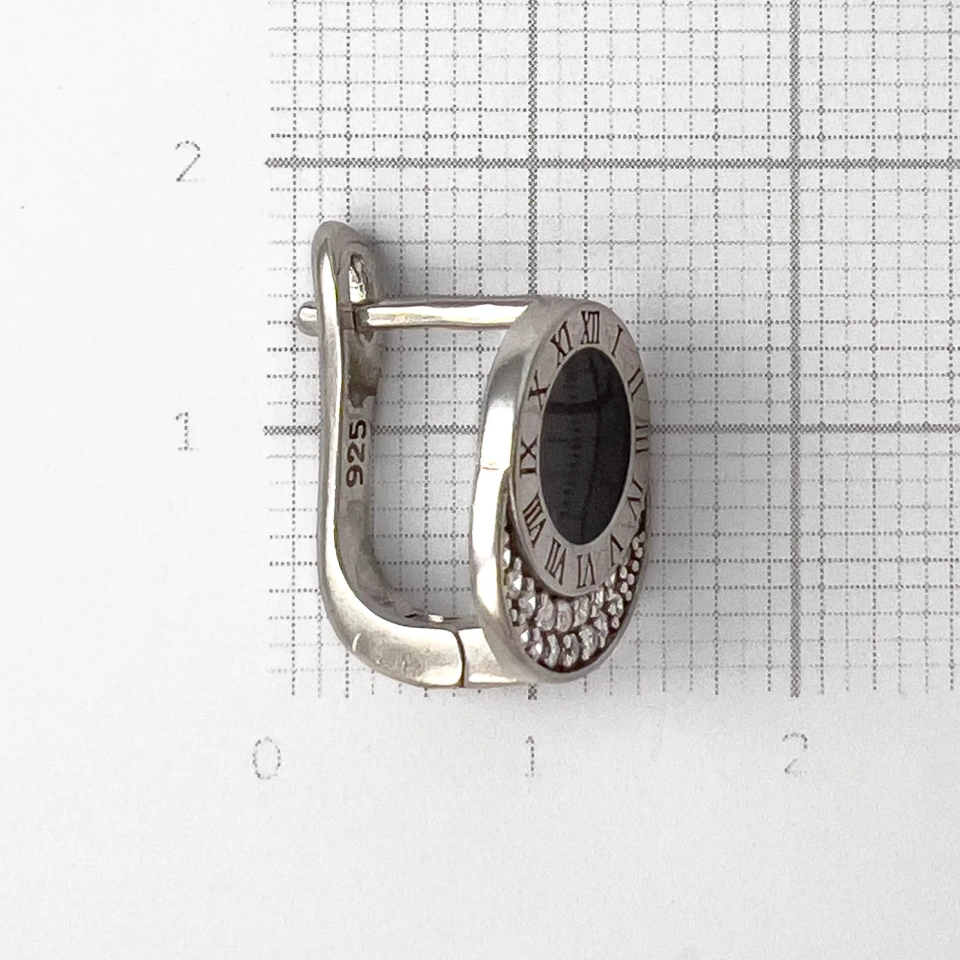 Серьги из серебра с цирконами и эмалью
