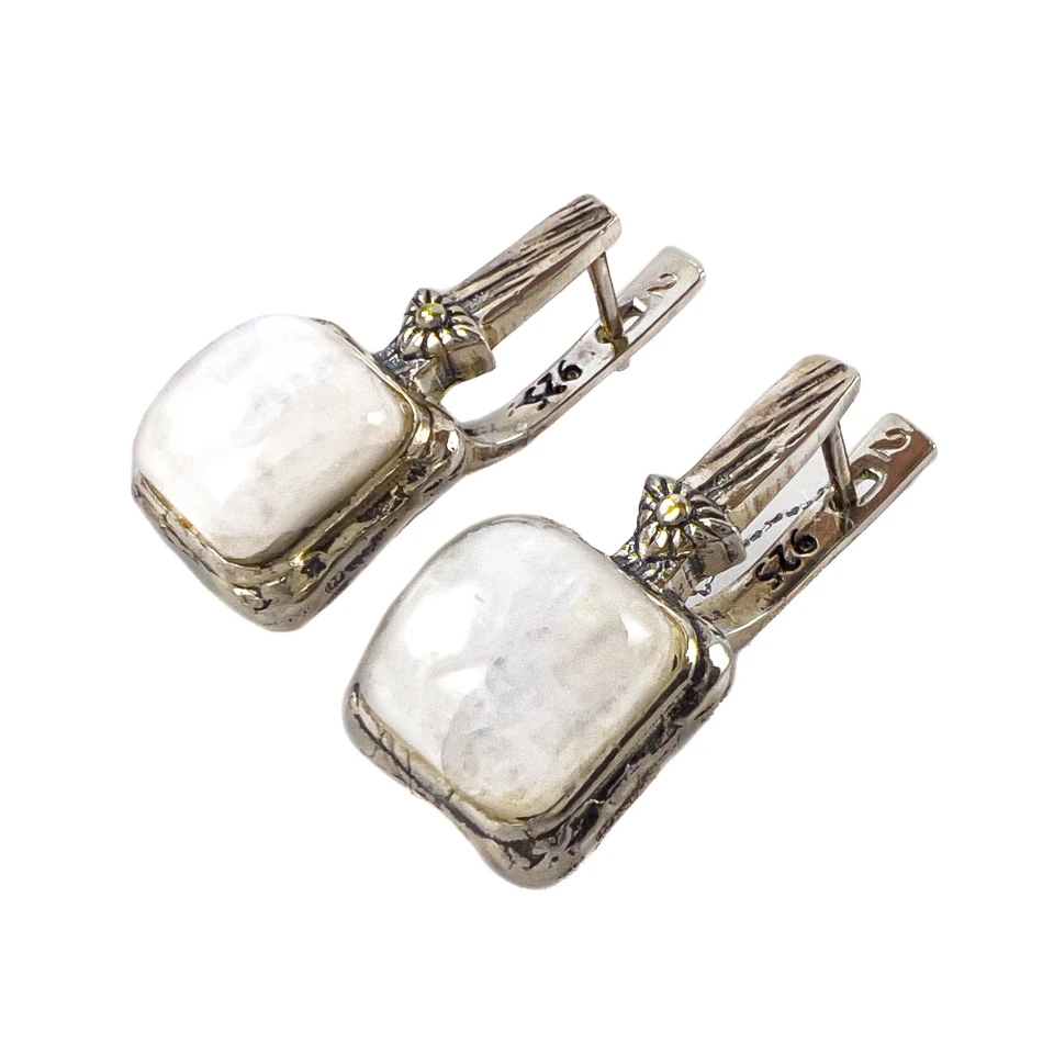 Серьги из серебра с лунным камнем