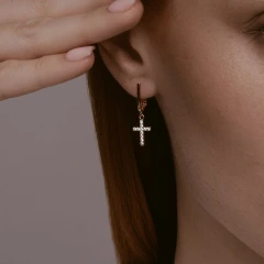 Серьги из красного золота с фианитами