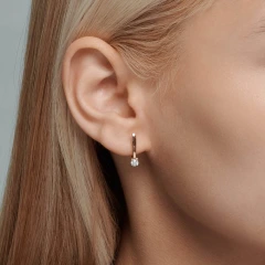 Серьги из красного золота с бриллиантами