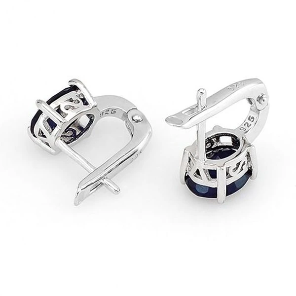 Серьги из серебра с корундами