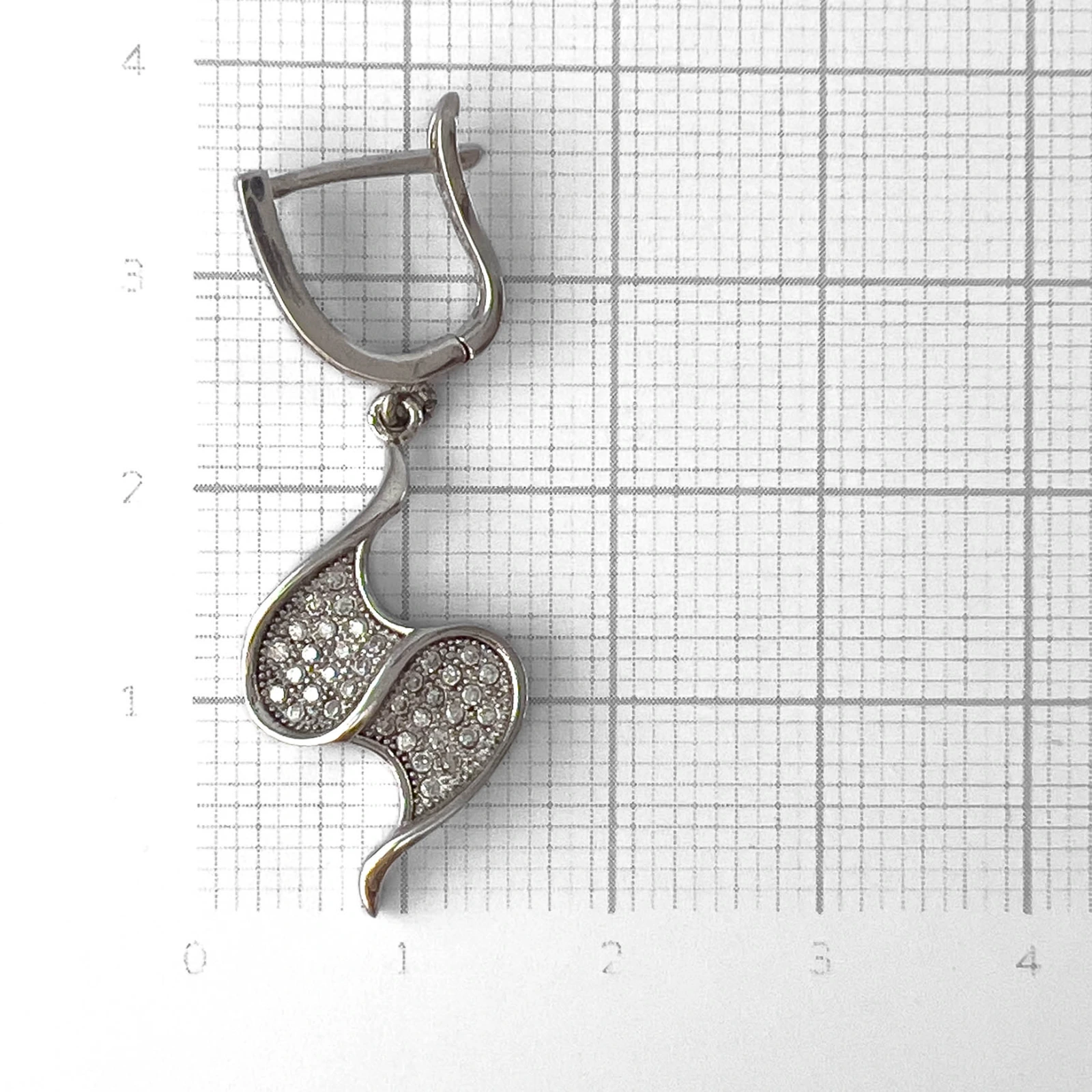 Серьги из серебра с цирконами
