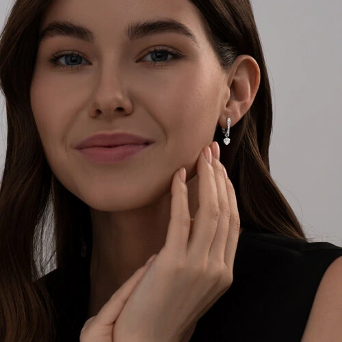 Серьги из серебра с фианитами