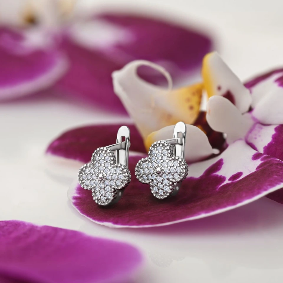 Серьги из серебра с фианитами