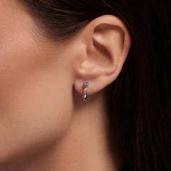 Серьги из белого золота с бриллиантами