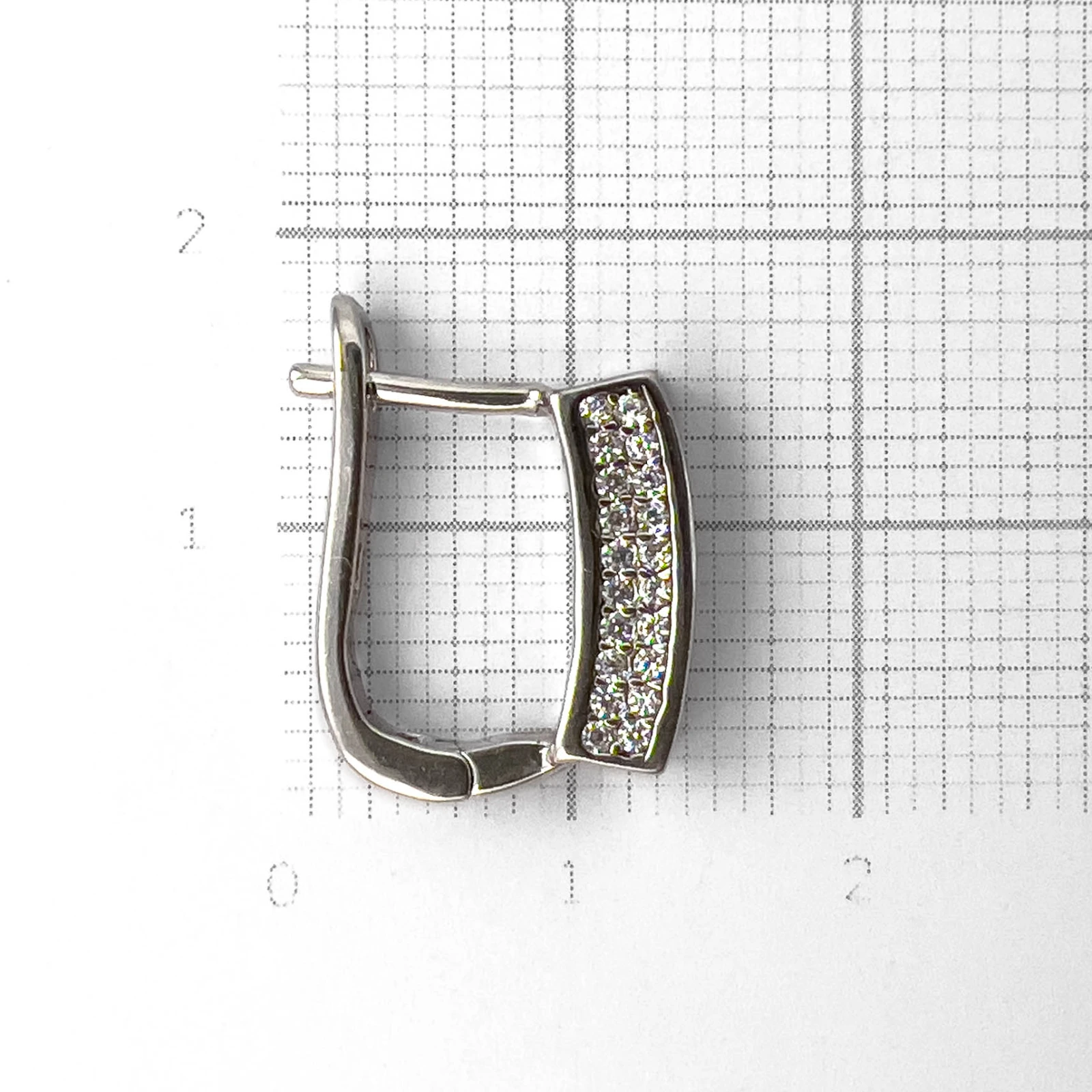 Серьги из серебра с фианитами