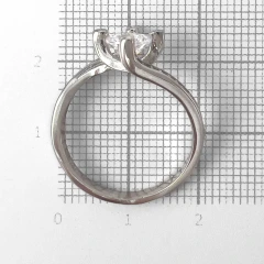 Кольцо из серебра с цирконом