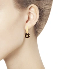Серьги из красного золота с гранатами и фианитами