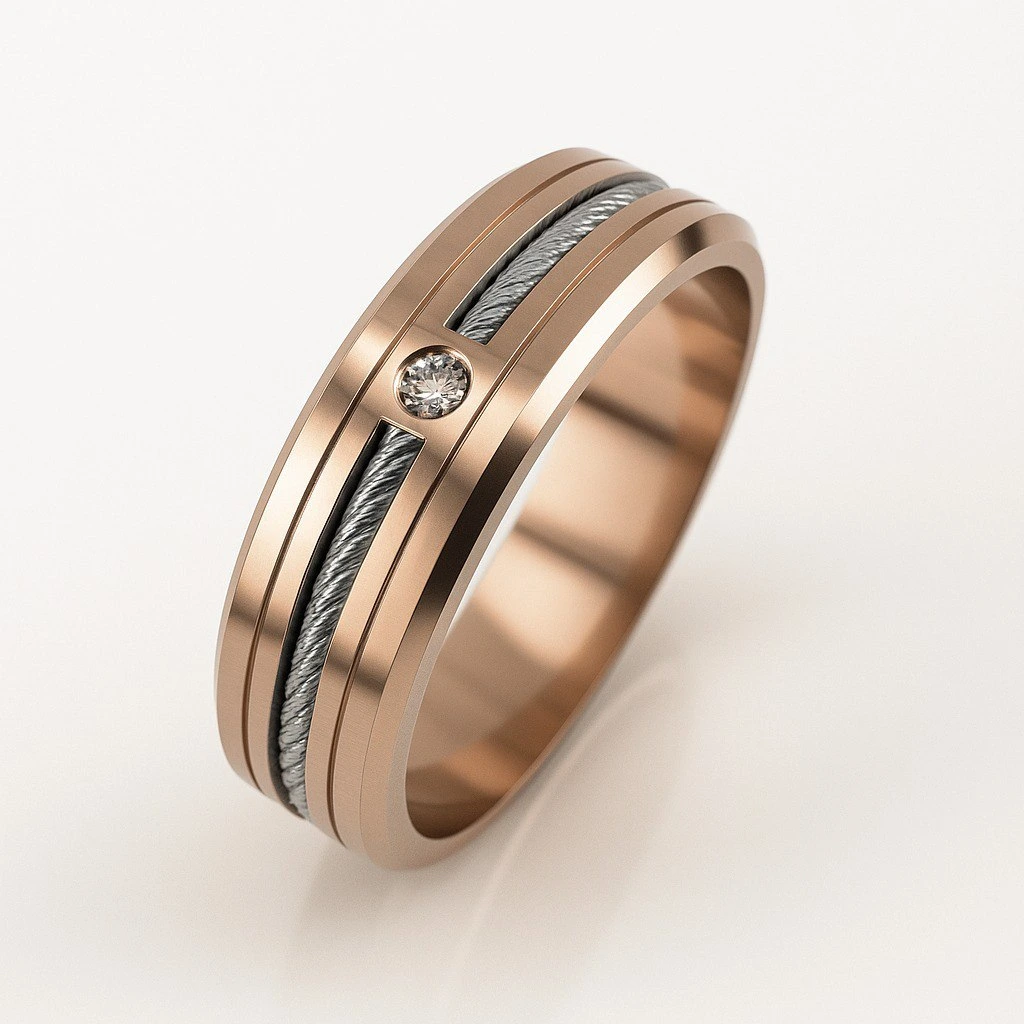 Кольцо из комбинированного золота с фианитом